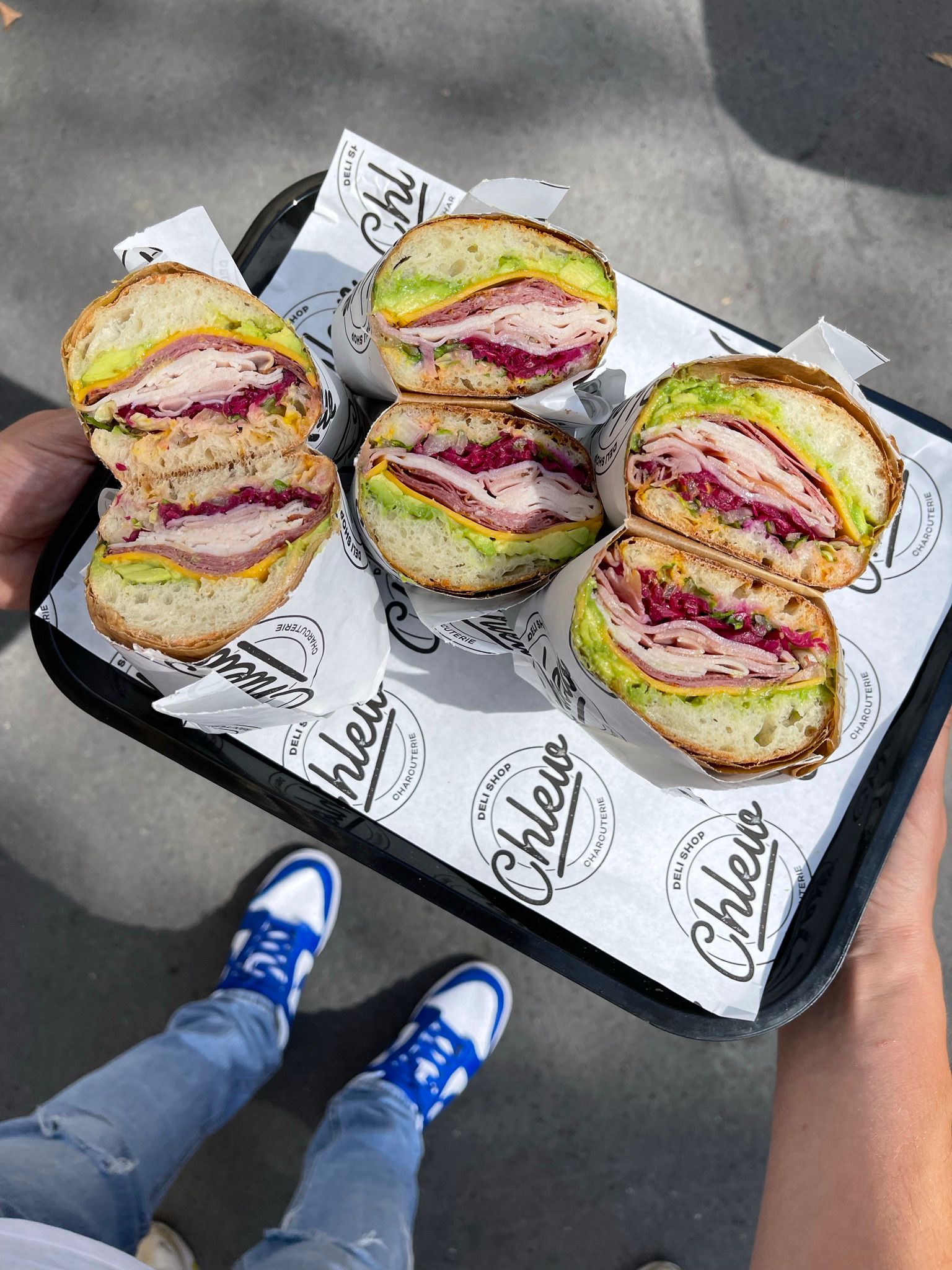 Sandwich tray with sneakers